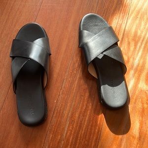 Never worn madewell sandal